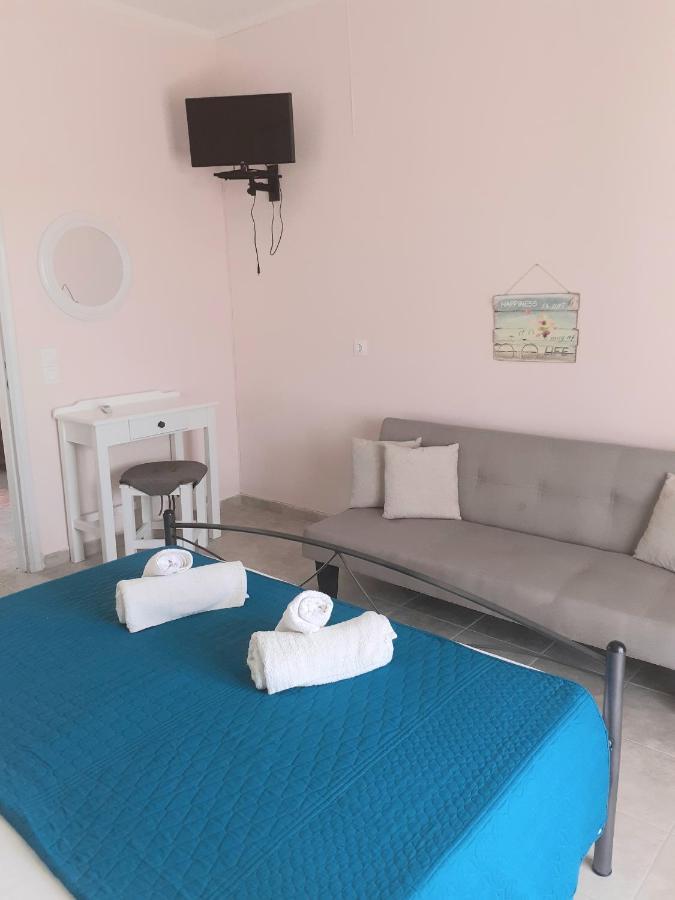 Issos Apartments Agios Georgios  Eksteriør billede