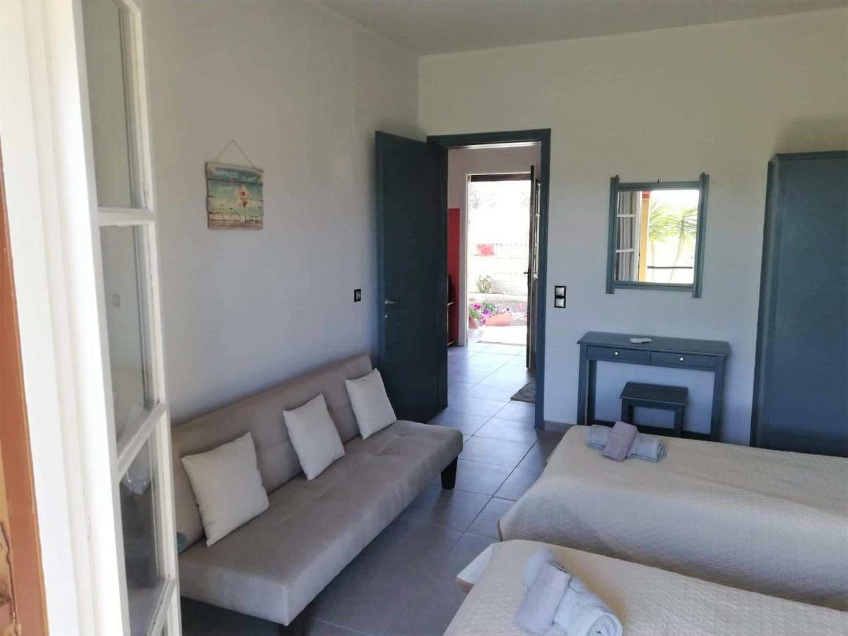 Issos Apartments Agios Georgios  Eksteriør billede